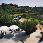 Zekic Family With Large Garden & Private Parking Quiet Area Apartamento *
