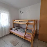 Zekic Family With Large Garden & Private Parking Quiet Area Apartmán *