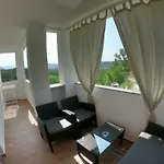 Zekic Family With Large Garden & Private Parking Quiet Area Lopar